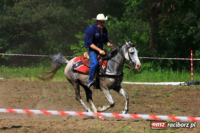 Zdjęcie w galerii na portalu naszraciborz.pl: Amatorskie zawody w stylu western w Kuźni Raciborskiej wiadomości z regionu