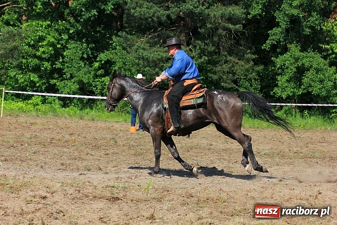 Zdjęcie w galerii na portalu naszraciborz.pl: Amatorskie zawody w stylu western w Kuźni Raciborskiej wiadomości z regionu
