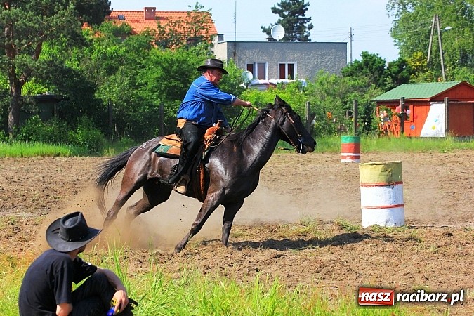 Zdjęcie w galerii na portalu naszraciborz.pl: Amatorskie zawody w stylu western w Kuźni Raciborskiej wiadomości z regionu