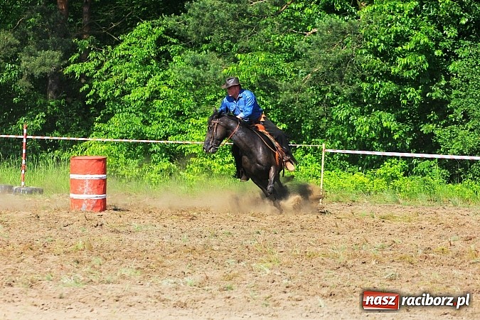 Zdjęcie w galerii na portalu naszraciborz.pl: Amatorskie zawody w stylu western w Kuźni Raciborskiej wiadomości z regionu