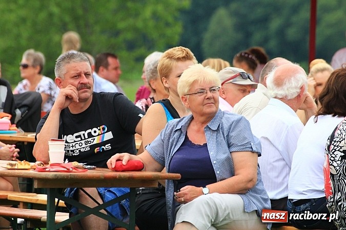 Zdjęcie w galerii na portalu naszraciborz.pl: Rodzina wiarygodna - Święto Rodziny w Kobyli wiadomości z regionu