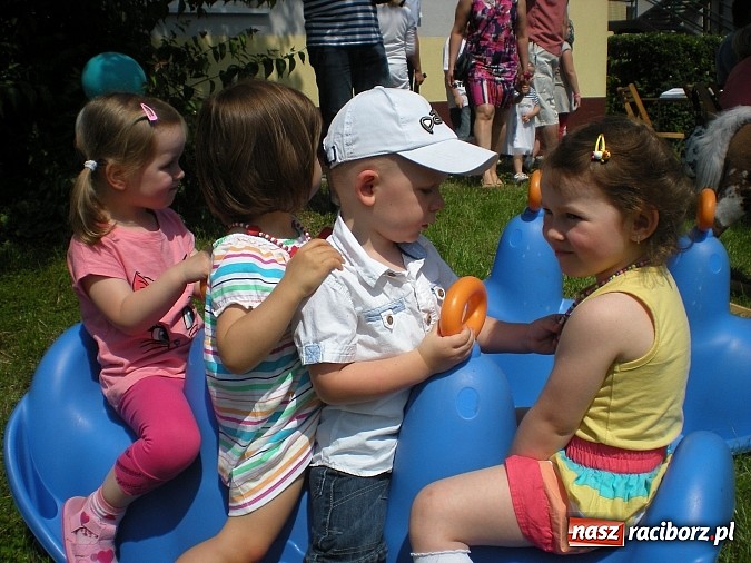 Zdjęcie w galerii na portalu naszraciborz.pl: W Żłobku przy Słonecznej odbył się wielki bal wiadomości z regionu