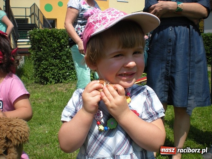 Zdjęcie w galerii na portalu naszraciborz.pl: W Żłobku przy Słonecznej odbył się wielki bal wiadomości z regionu