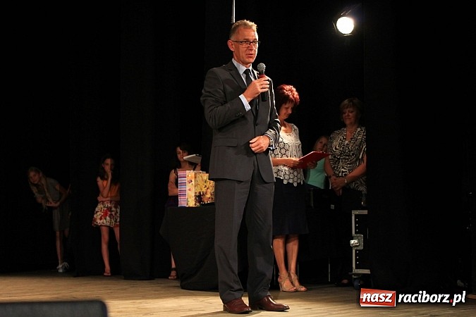 Zdjęcie w galerii na portalu naszraciborz.pl: III Gala Laureatów SP 15 - Najlepsi z najlepszych zostali wyróżnieni wiadomości z regionu
