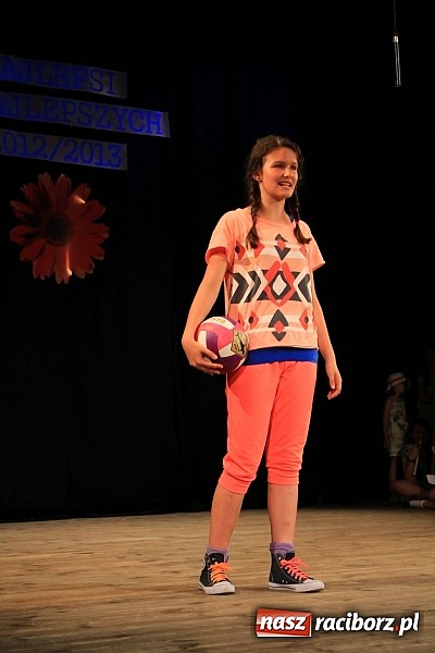 Zdjęcie w galerii na portalu naszraciborz.pl: III Gala Laureatów SP 15 - Najlepsi z najlepszych zostali wyróżnieni wiadomości z regionu