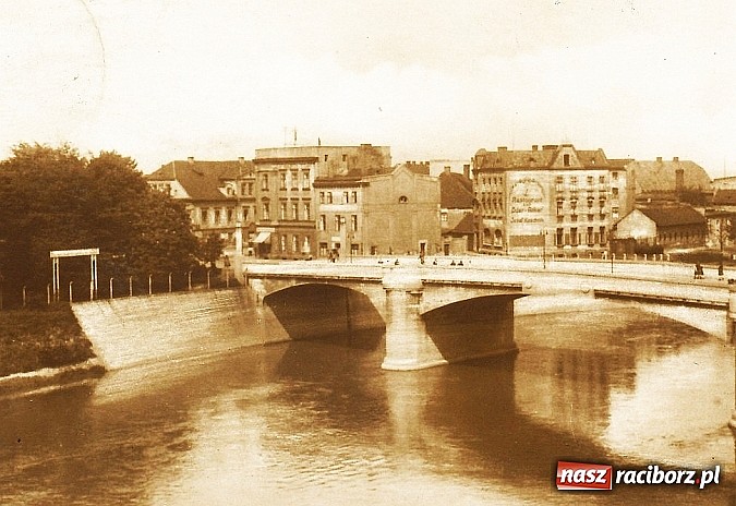 Zdjęcie w galerii na portalu naszraciborz.pl: Przy moście Zamkowym ruszyła przebudowa. Co tu powstanie? wiadomości z regionu