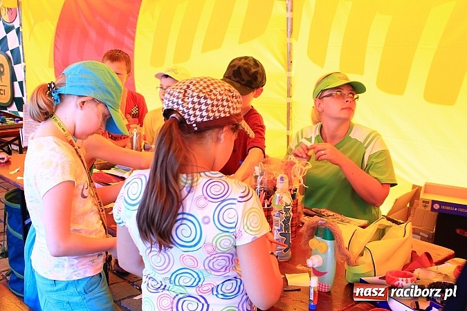 Zdjęcie w galerii na portalu naszraciborz.pl: XIII edycja Festynu Ekologicznego na rynku wiadomości z regionu