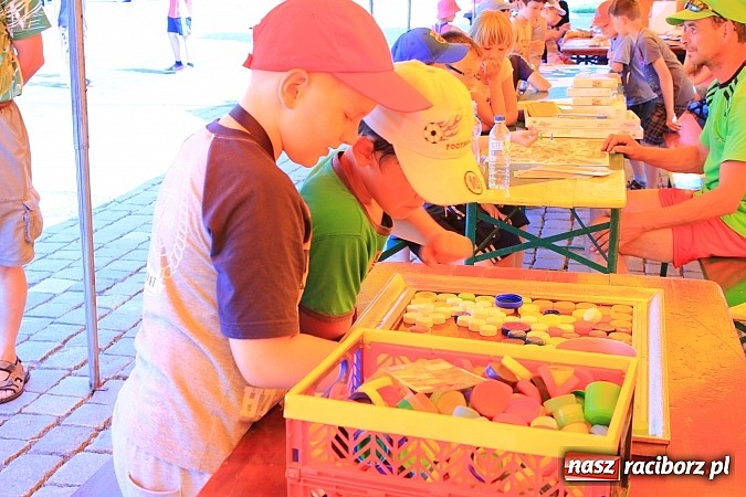Zdjęcie w galerii na portalu naszraciborz.pl: XIII edycja Festynu Ekologicznego na rynku wiadomości z regionu