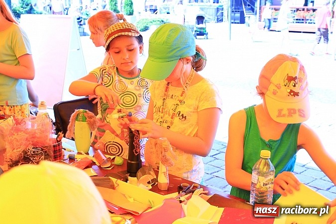 Zdjęcie w galerii na portalu naszraciborz.pl: XIII edycja Festynu Ekologicznego na rynku wiadomości z regionu
