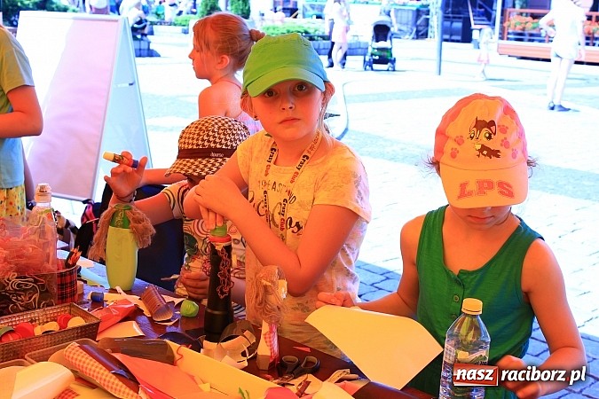 Zdjęcie w galerii na portalu naszraciborz.pl: XIII edycja Festynu Ekologicznego na rynku wiadomości z regionu