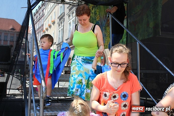 Zdjęcie w galerii na portalu naszraciborz.pl: XIII edycja Festynu Ekologicznego na rynku wiadomości z regionu