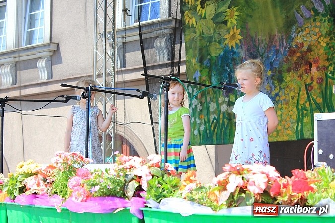 Zdjęcie w galerii na portalu naszraciborz.pl: XIII edycja Festynu Ekologicznego na rynku wiadomości z regionu