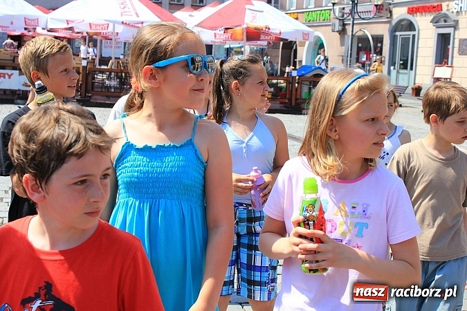 Zdjęcie w galerii na portalu naszraciborz.pl: XIII edycja Festynu Ekologicznego na rynku wiadomości z regionu