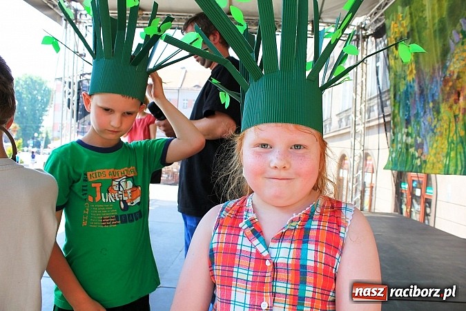 Zdjęcie w galerii na portalu naszraciborz.pl: XIII edycja Festynu Ekologicznego na rynku wiadomości z regionu