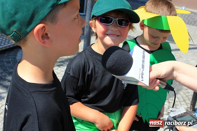 Zdjęcie w galerii na portalu naszraciborz.pl: XIII edycja Festynu Ekologicznego na rynku wiadomości z regionu