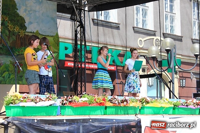 Zdjęcie w galerii na portalu naszraciborz.pl: XIII edycja Festynu Ekologicznego na rynku wiadomości z regionu