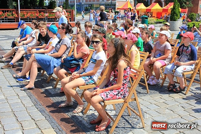Zdjęcie w galerii na portalu naszraciborz.pl: XIII edycja Festynu Ekologicznego na rynku wiadomości z regionu