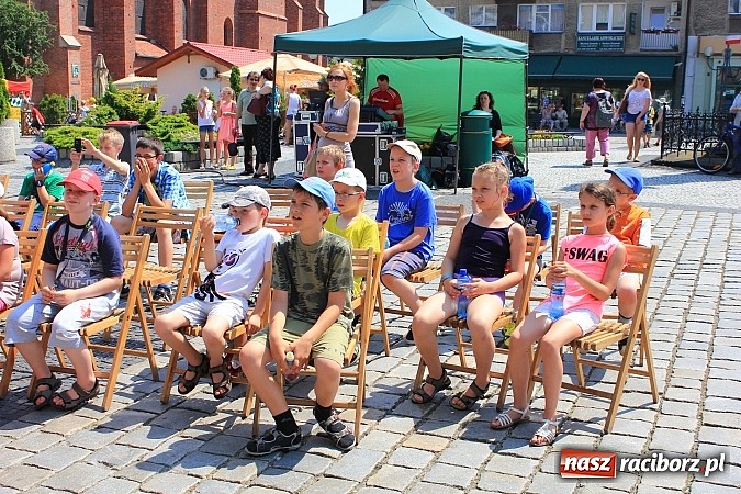 Zdjęcie w galerii na portalu naszraciborz.pl: XIII edycja Festynu Ekologicznego na rynku wiadomości z regionu