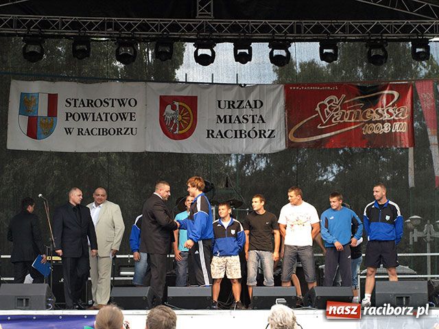 Zdjęcie w galerii na portalu naszraciborz.pl: Memoriałowe szaleństwo rozpoczęte wiadomości z regionu