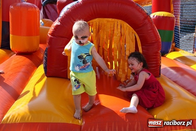 Zdjęcie w galerii na portalu naszraciborz.pl: Wesoło i rodzinnie w Elfiku wiadomości z regionu