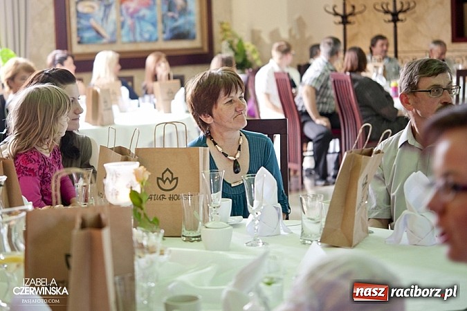 Zdjęcie w galerii na portalu naszraciborz.pl: Gala Metamorfoz - zobacz jak zmieniły się Ewa i Weronika wiadomości z regionu