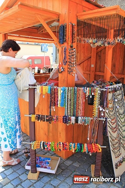 Zdjęcie w galerii na portalu naszraciborz.pl: Ruszył Jarmark św. Marcelego. Specjalne wydanie trylogii filmowej o Raciborzu wiadomości z regionu