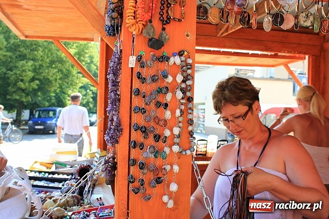 Zdjęcie w galerii na portalu naszraciborz.pl: Ruszył Jarmark św. Marcelego. Specjalne wydanie trylogii filmowej o Raciborzu wiadomości z regionu