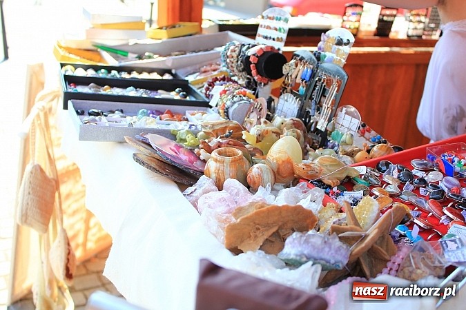 Zdjęcie w galerii na portalu naszraciborz.pl: Ruszył Jarmark św. Marcelego. Specjalne wydanie trylogii filmowej o Raciborzu wiadomości z regionu