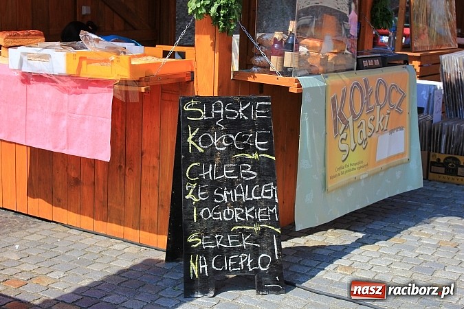 Zdjęcie w galerii na portalu naszraciborz.pl: Ruszył Jarmark św. Marcelego. Specjalne wydanie trylogii filmowej o Raciborzu wiadomości z regionu