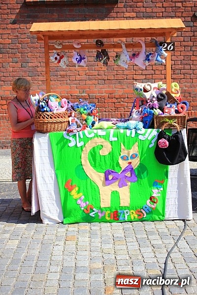 Zdjęcie w galerii na portalu naszraciborz.pl: Ruszył Jarmark św. Marcelego. Specjalne wydanie trylogii filmowej o Raciborzu wiadomości z regionu