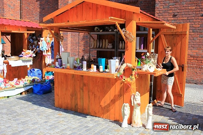 Zdjęcie w galerii na portalu naszraciborz.pl: Ruszył Jarmark św. Marcelego. Specjalne wydanie trylogii filmowej o Raciborzu wiadomości z regionu