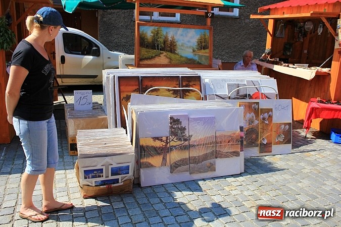 Zdjęcie w galerii na portalu naszraciborz.pl: Ruszył Jarmark św. Marcelego. Specjalne wydanie trylogii filmowej o Raciborzu wiadomości z regionu