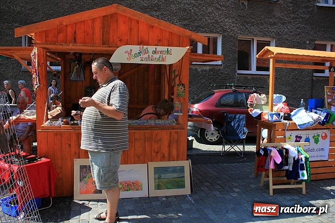 Zdjęcie w galerii na portalu naszraciborz.pl: Ruszył Jarmark św. Marcelego. Specjalne wydanie trylogii filmowej o Raciborzu wiadomości z regionu