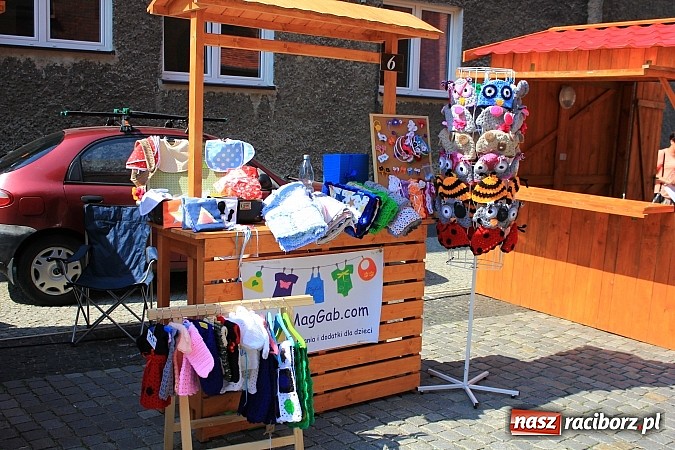 Zdjęcie w galerii na portalu naszraciborz.pl: Ruszył Jarmark św. Marcelego. Specjalne wydanie trylogii filmowej o Raciborzu wiadomości z regionu