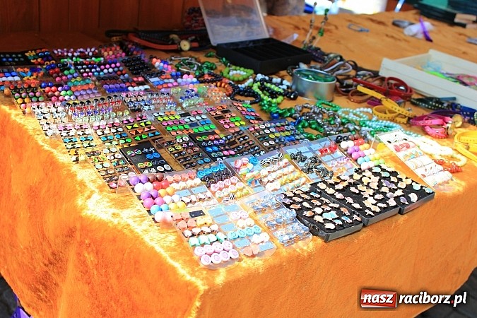 Zdjęcie w galerii na portalu naszraciborz.pl: Ruszył Jarmark św. Marcelego. Specjalne wydanie trylogii filmowej o Raciborzu wiadomości z regionu