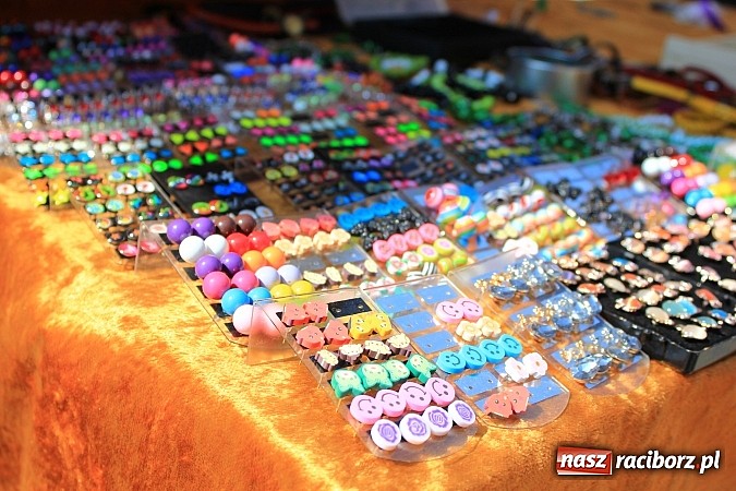 Zdjęcie w galerii na portalu naszraciborz.pl: Ruszył Jarmark św. Marcelego. Specjalne wydanie trylogii filmowej o Raciborzu wiadomości z regionu