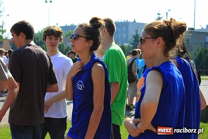 Zdjęcie w galerii na portalu naszraciborz.pl: Gimnazjada 2013 w plenerze na boisku G2 wiadomości z regionu