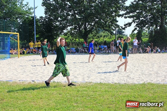 Zdjęcie w galerii na portalu naszraciborz.pl: Gimnazjada 2013 w plenerze na boisku G2 wiadomości z regionu