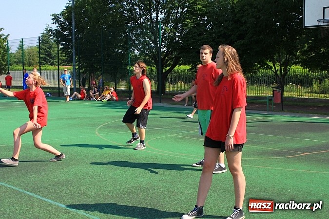 Zdjęcie w galerii na portalu naszraciborz.pl: Gimnazjada 2013 w plenerze na boisku G2 wiadomości z regionu