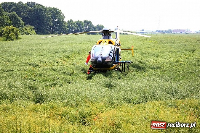 Zdjęcie w galerii na portalu naszraciborz.pl: Wypadek w Markowicach. Kobieta wjechała oplem astrą do potoku i cudem uszła z życiem. Potrzebne było pogotowie lotnicze wiadomości z regionu