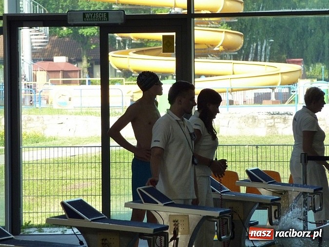 Zdjęcie w galerii na portalu naszraciborz.pl: Raciborscy pływacy z medalami wiadomości z regionu