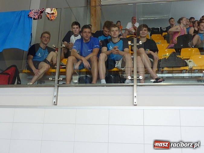 Zdjęcie w galerii na portalu naszraciborz.pl: Raciborscy pływacy z medalami wiadomości z regionu