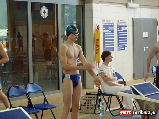 Zdjęcie w galerii na portalu naszraciborz.pl: Raciborscy pływacy z medalami wiadomości z regionu