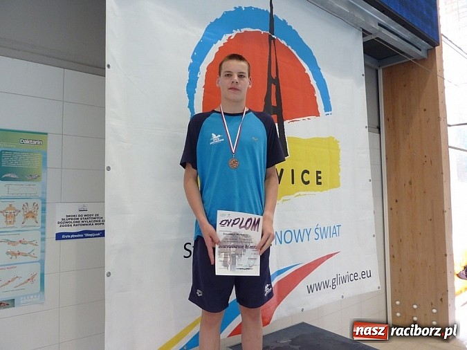 Zdjęcie w galerii na portalu naszraciborz.pl: Raciborscy pływacy z medalami wiadomości z regionu