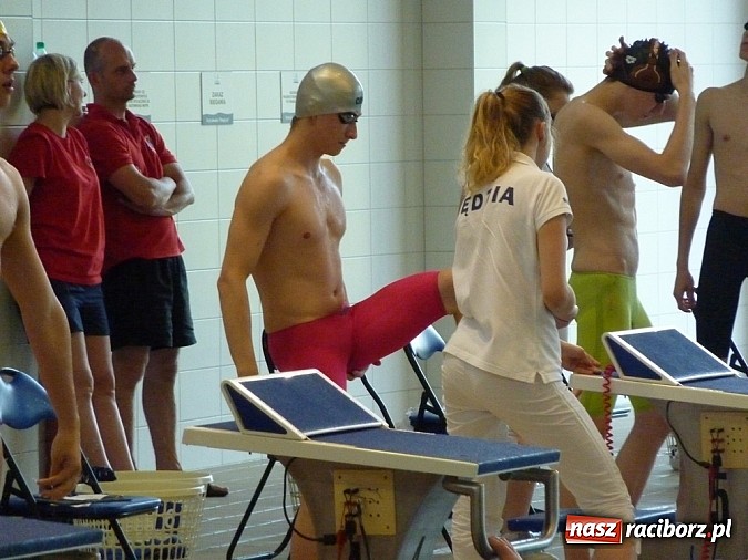 Zdjęcie w galerii na portalu naszraciborz.pl: Raciborscy pływacy z medalami wiadomości z regionu