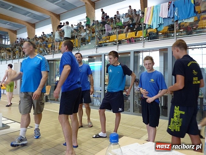 Zdjęcie w galerii na portalu naszraciborz.pl: Raciborscy pływacy z medalami wiadomości z regionu