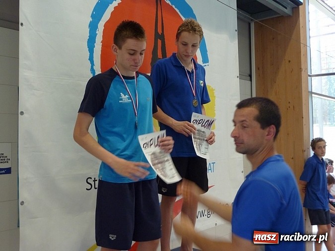 Zdjęcie w galerii na portalu naszraciborz.pl: Raciborscy pływacy z medalami wiadomości z regionu