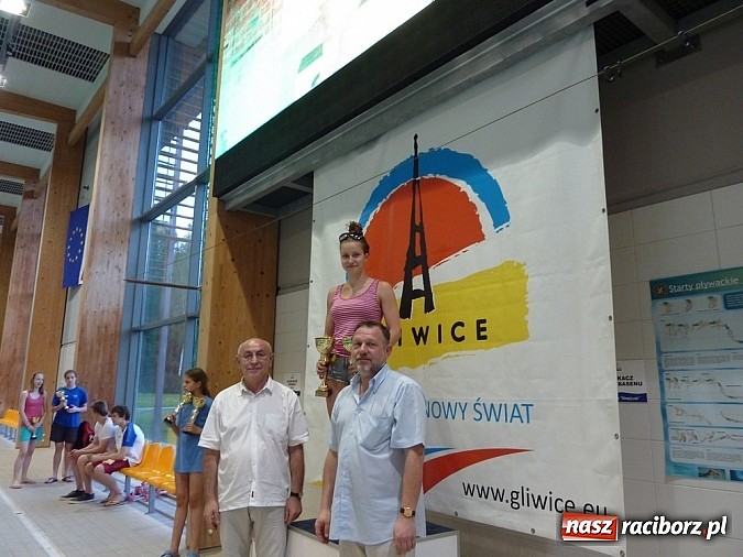 Zdjęcie w galerii na portalu naszraciborz.pl: Raciborscy pływacy z medalami wiadomości z regionu