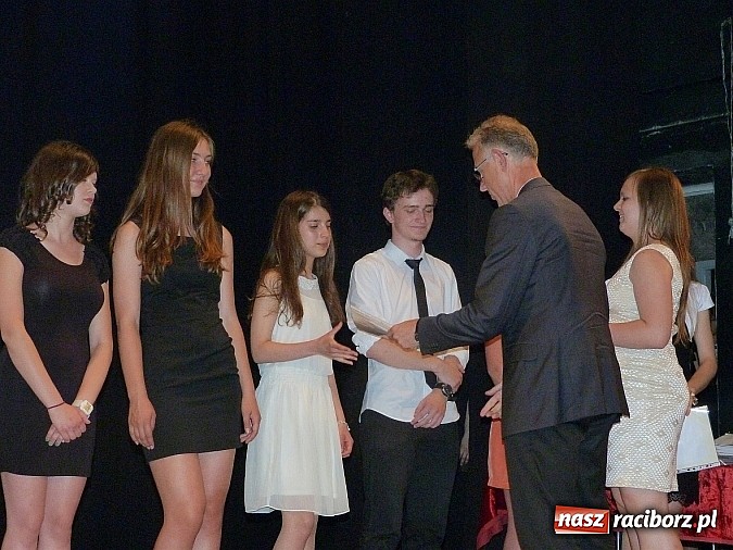 Zdjęcie w galerii na portalu naszraciborz.pl: Wielka gala uczniów G1 wiadomości z regionu