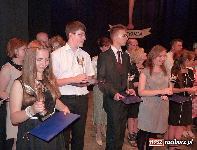 Zdjęcie w galerii na portalu naszraciborz.pl: Wielka gala uczniów G1 wiadomości z regionu